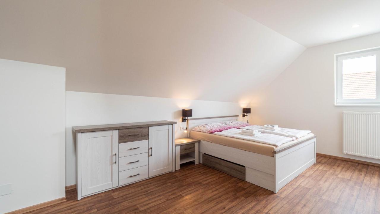 Apartmány Habánská, celý dům Pouzdrany Exterior foto